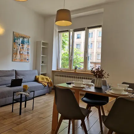 Pomorska 82 Centrum Netflix *