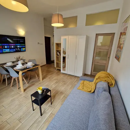 Pomorska 82 Centrum Netflix Lägenhet *