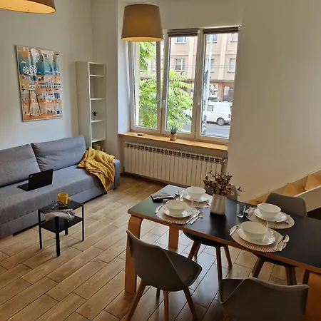 Pomorska 82 Centrum Netflix * Lodz (Lodz)
