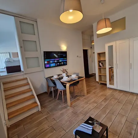 Pomorska 82 Centrum Netflix * Lodz (Lodz)